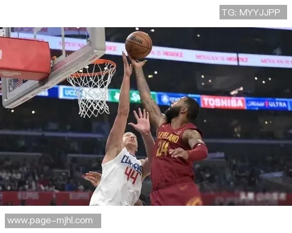 曼恩表现出色12投5中斩获15分外加1篮板6助攻2抢断助力球队胜利